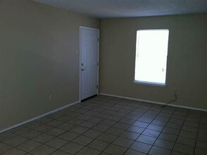 2701 Colonial Ave in Waco, TX - Building Photo - Building Photo