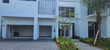16644 Botaniko Dr N in Weston, FL - Foto de edificio - Building Photo