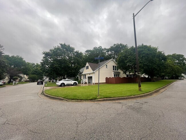 821 Needlerush Ct in Chesapeake, VA - Building Photo - Building Photo