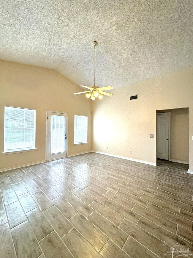 7972 Cayenne Way in Pensacola, FL - Building Photo - Building Photo