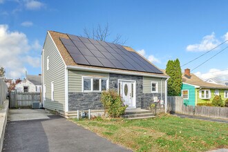 870 Thorme St in Bridgeport, CT - Building Photo - Building Photo