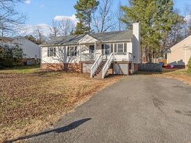 11330 Bailey Woods Dr in Midlothian, VA - Building Photo