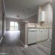 11320 Aristotle Dr in Fairfax, VA - Building Photo - Building Photo