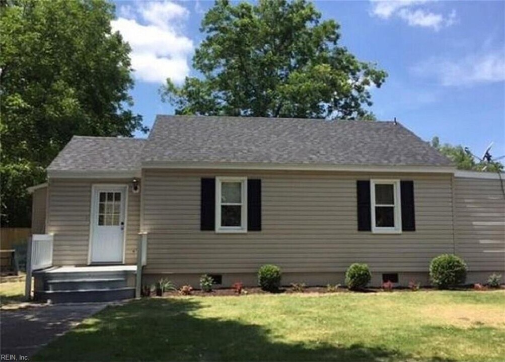 3425 Johns St in Norfolk, VA - Building Photo