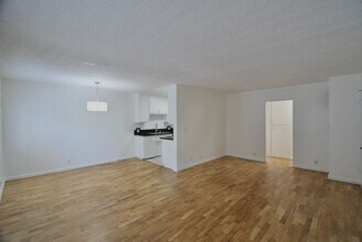 10745 Hortense St in Los Angeles, CA - Building Photo - Building Photo