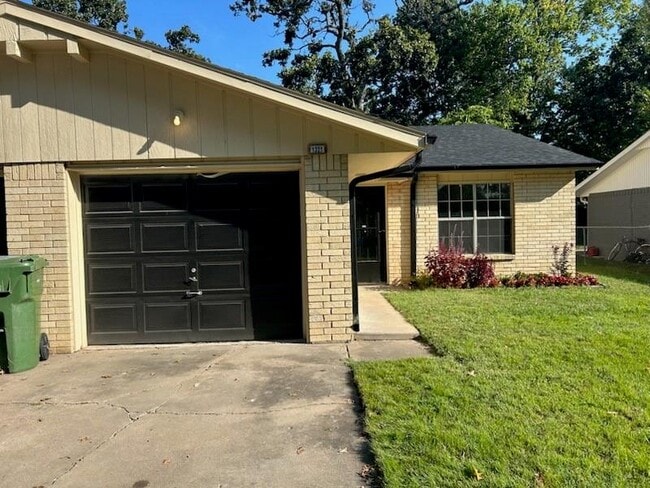 property at 1321 Forest Dr