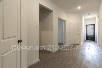 6072 Companion Rd in Bulverde, TX - Building Photo - Building Photo