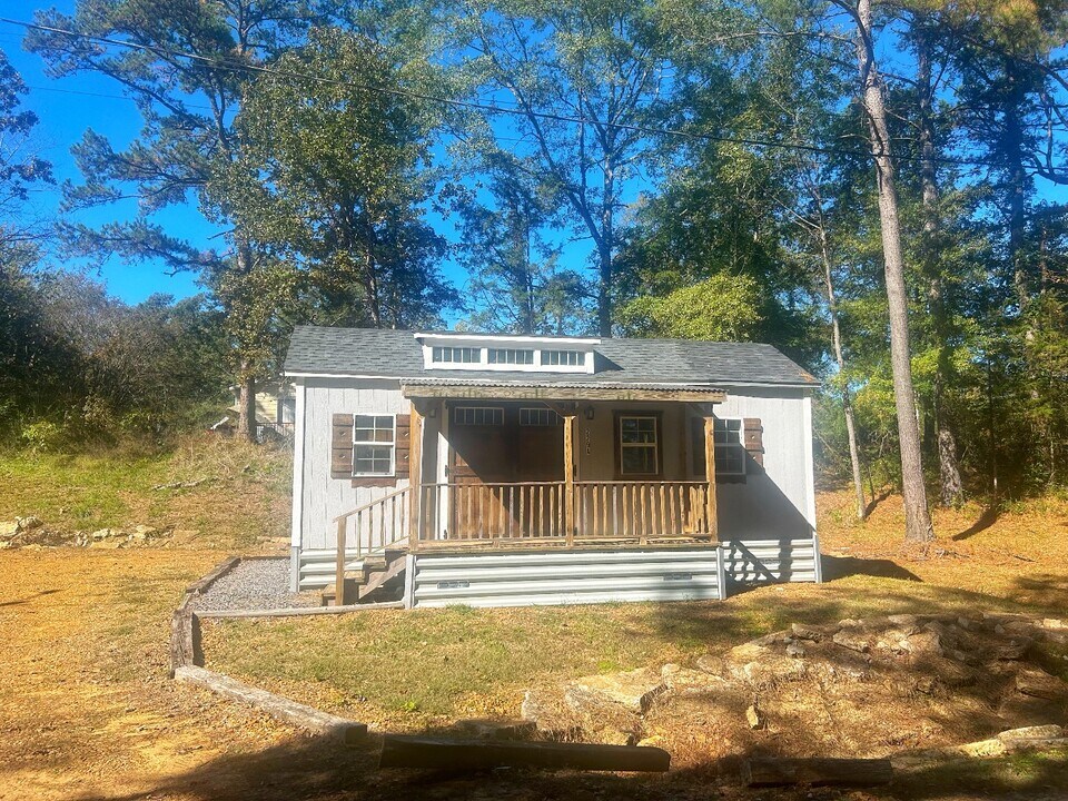 229 C R 217 in Oxford, MS - Building Photo