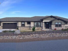 3701 Cherokee Dr in Carson City, NV - Building Photo