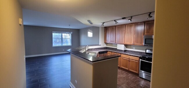 1 Itasca Pl, Unit TWO BEDS in Itasca, IL - Building Photo - Building Photo