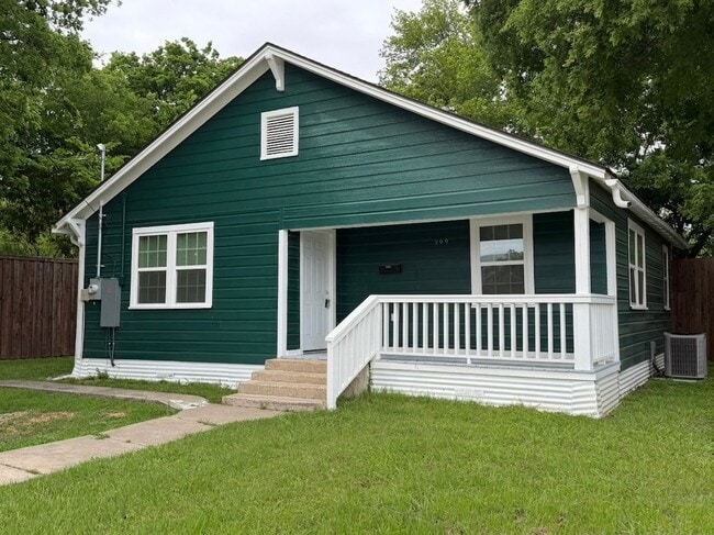 property at 209 E Graham St