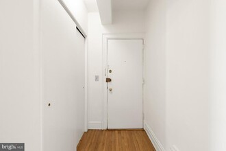 2456 20th St NW in Washington, DC - Building Photo - Building Photo