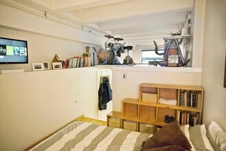 12 Stoneholm St, Unit 505 in Boston, MA - Building Photo - Building Photo