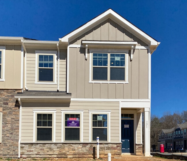 Room in Townhome on Planters Trace Ln in Indian Trail, NC - Building Photo - Building Photo