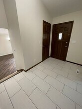 3332 S Southlyn Pl in Springfield, MO - Building Photo - Building Photo