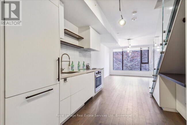 property at 35-335 Wabash Ave
