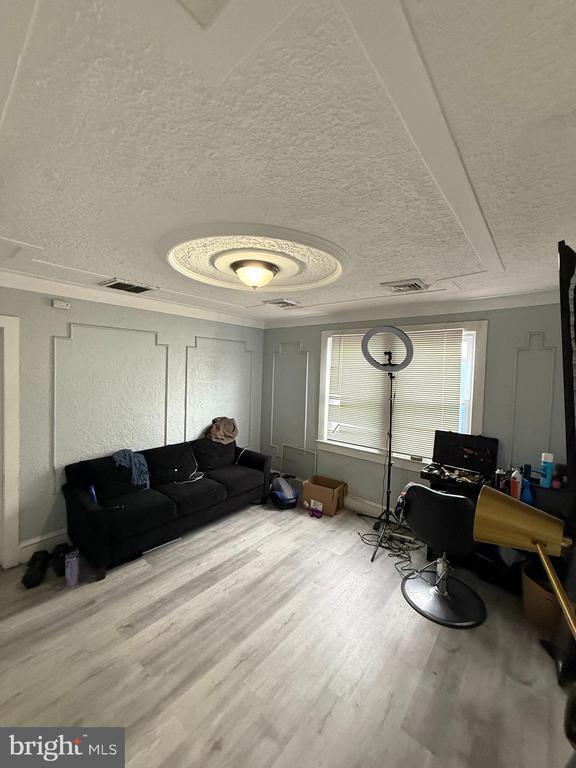 property at 178 N Broadway