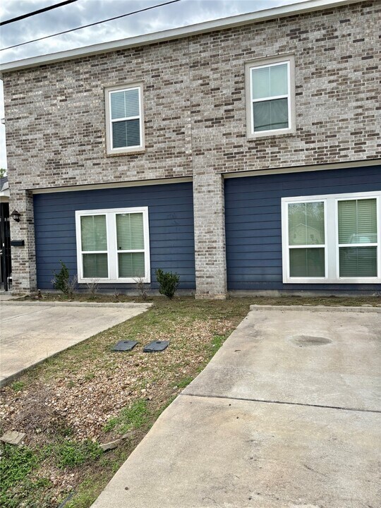 8918 Southview St in Houston, TX - Building Photo
