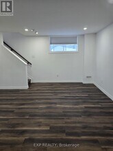 511B Parade Dr in Ottawa, ON - Building Photo - Building Photo