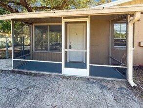 9861 Orange River Blvd in Ft. Myers, FL - Building Photo - Building Photo