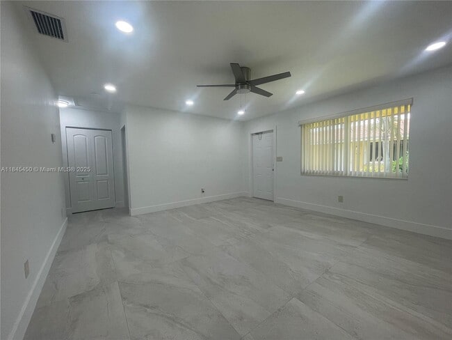 25450 SW 107th Ave in Homestead, FL - Building Photo - Building Photo