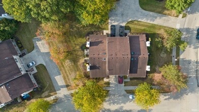 6104 Crofton Dr in Fort Wayne, IN - Building Photo - Building Photo