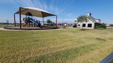 2814 Silver Point Ln in Rosharon, TX - Building Photo - Building Photo