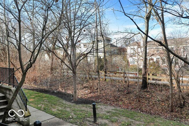 1029 Reserve Way in Indianapolis, IN - Building Photo - Building Photo