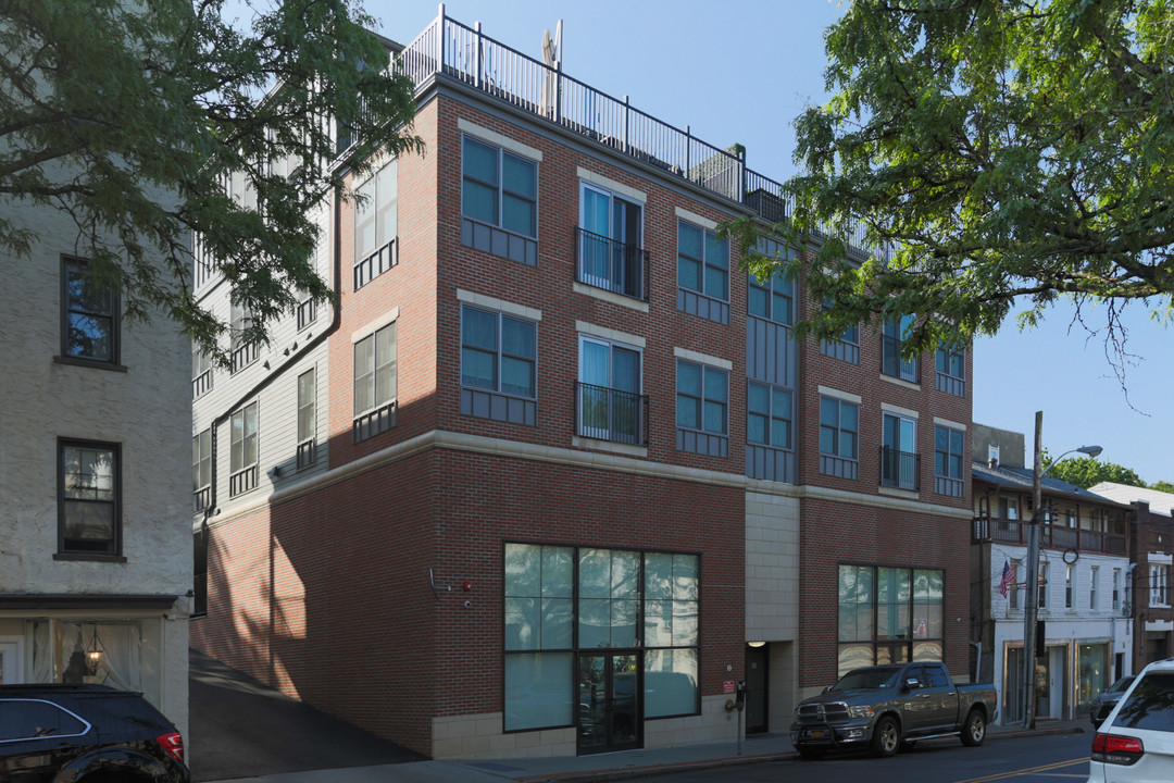 66 Main St in Dobbs Ferry, NY - Building Photo