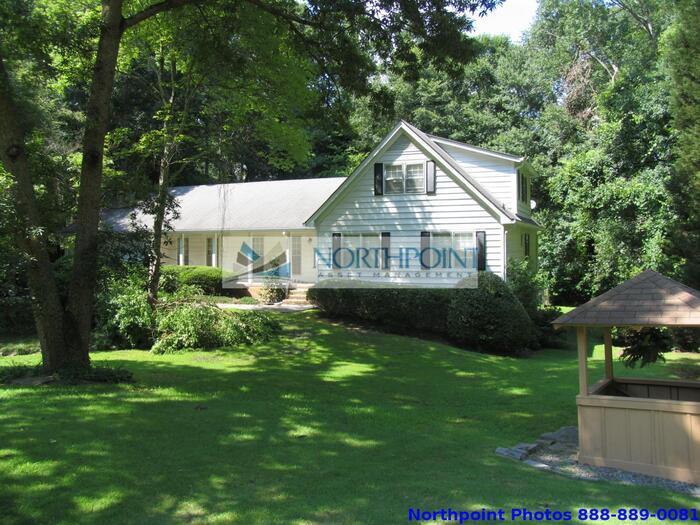 126 Weatherstone Pkwy in Marietta, GA - Building Photo