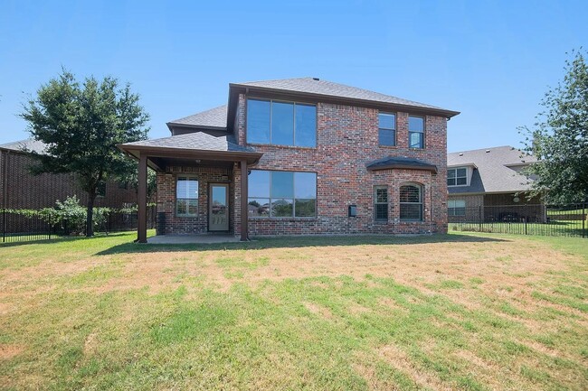 5845 Tuley Creek Dr in Watauga, TX - Foto de edificio - Building Photo