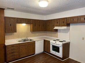 12425 Cimmarron Dr in Tyler, TX - Building Photo - Building Photo