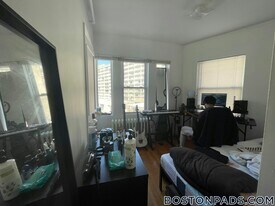 16-20 Westland, Unit 404 in Boston, MA - Building Photo