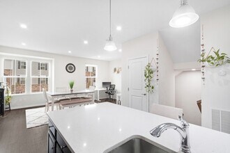 22 Sedicavage Way in Mt. Olive, NJ - Building Photo - Building Photo