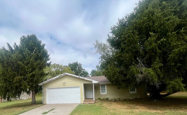 property at 1281 E Rockhill St
