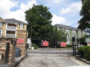 225 Bentley Pl in Tucker, GA - Building Photo - Building Photo