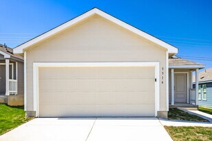 3316 Mound Rdg in New Braunfels, TX - Building Photo