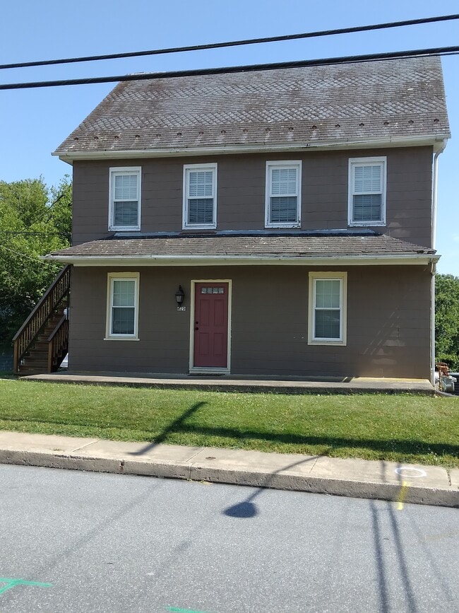 62 W Charlotte St in Millersville, PA - Foto de edificio - Building Photo