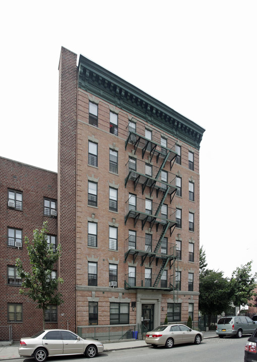 Stephen Henry Apartments in Bronx, NY - Building Photo