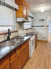 6427 Burdette Dr in Niagara Falls, ON - Building Photo - Building Photo