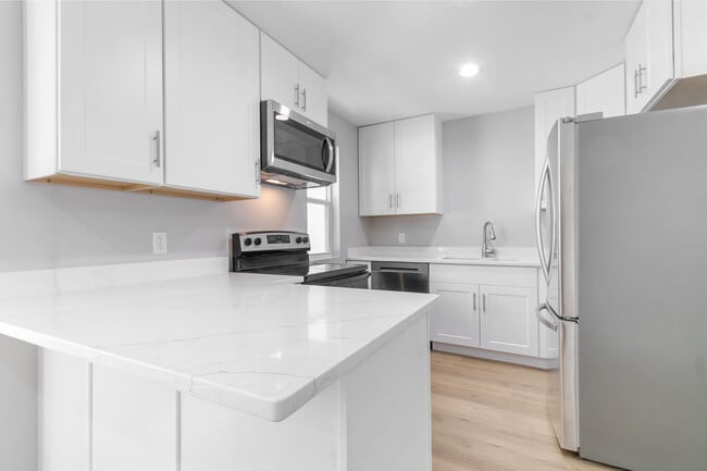 property at 2414 Commercial Ave