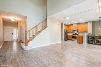 2115 Pembridge Dr in Lake In The Hills, IL - Building Photo - Building Photo