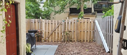 5958 NW 24th Ct in Sunrise, FL - Building Photo - Building Photo