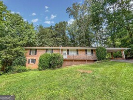 1082 Amelia Dr SW in Marietta, GA - Building Photo