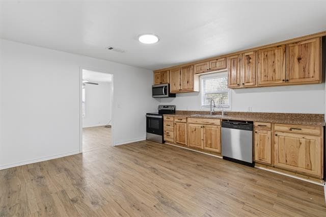 920 W Ford St in Denison, TX - Building Photo - Building Photo