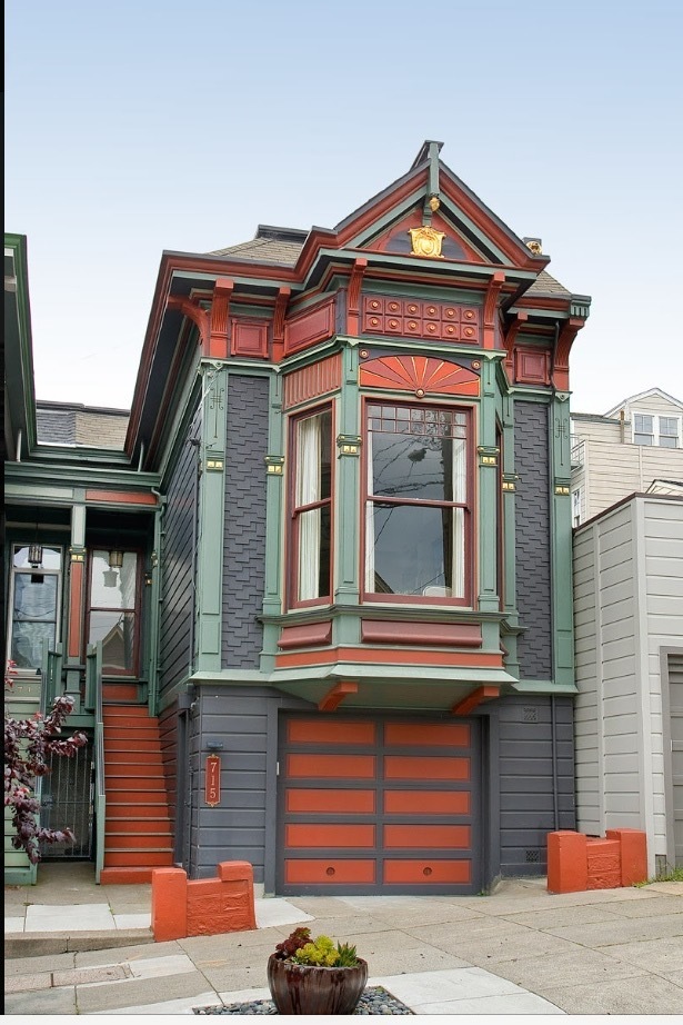 property at 715-715 1/2 Lyon St