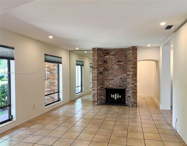 500 Perugia Ave in Coral Gables, FL - Building Photo - Building Photo