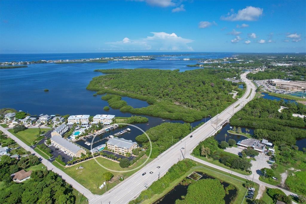 1960 Oregon Trail in Englewood, FL - Building Photo