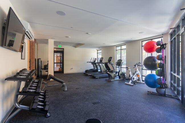 1710 on the BLVD in Thousand Oaks, CA - Building Photo - Other