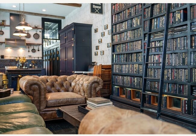 45-45 W Markison Ave in Columbus, OH - Building Photo - Building Photo